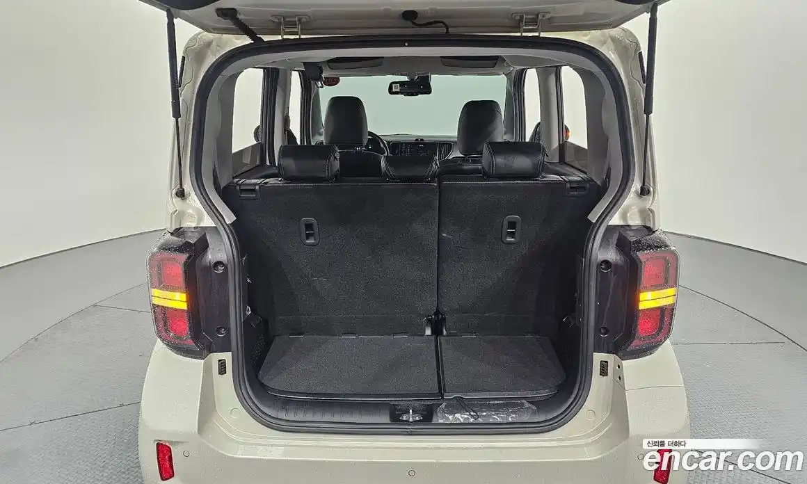 Kia Ray 2023 1.0 Автомат в Москве № 131792, фото 1