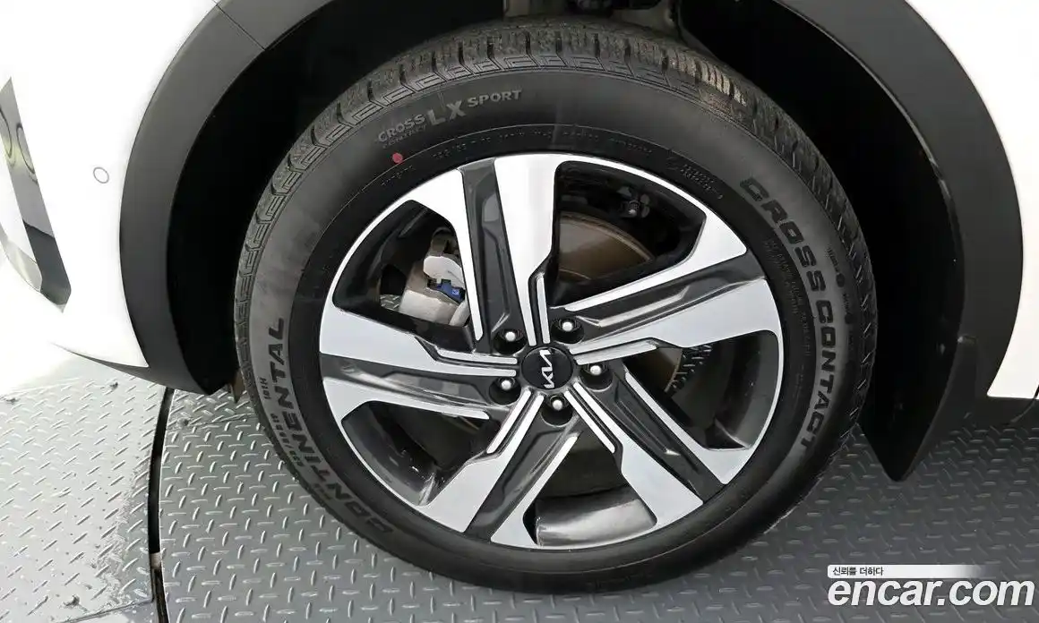 Kia Sorento 2023 1.6 Автомат в Москве № 131907, фото 5