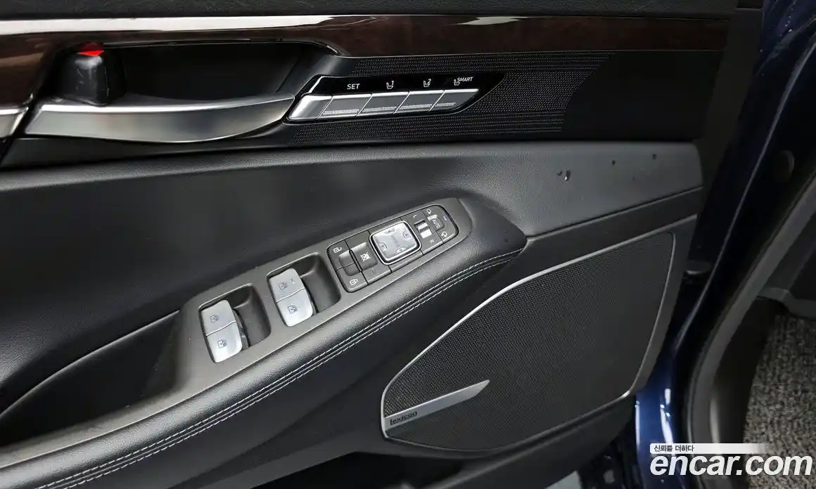 Genesis EQ900 2016 3.8 Автомат в Москве № 135968, фото 17