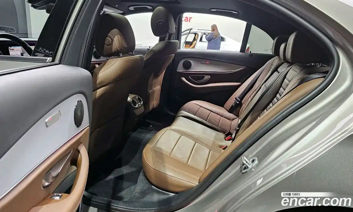 Mercedes-Benz E-Class 2021 2.0 Автомат в Москве № 139342, фото 13