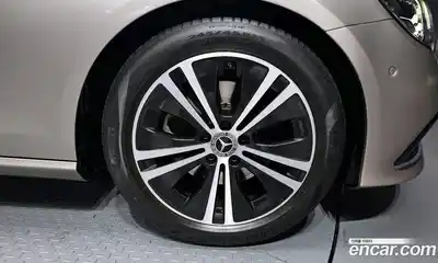 Mercedes-Benz E-Class 2021 2.0 Автомат в Москве № 139342, миниатюра 7