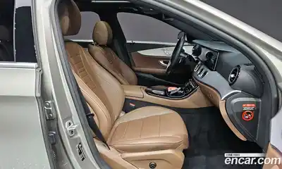 Mercedes-Benz E-Class 2021 2.0 Автомат в Москве № 139342, миниатюра 10