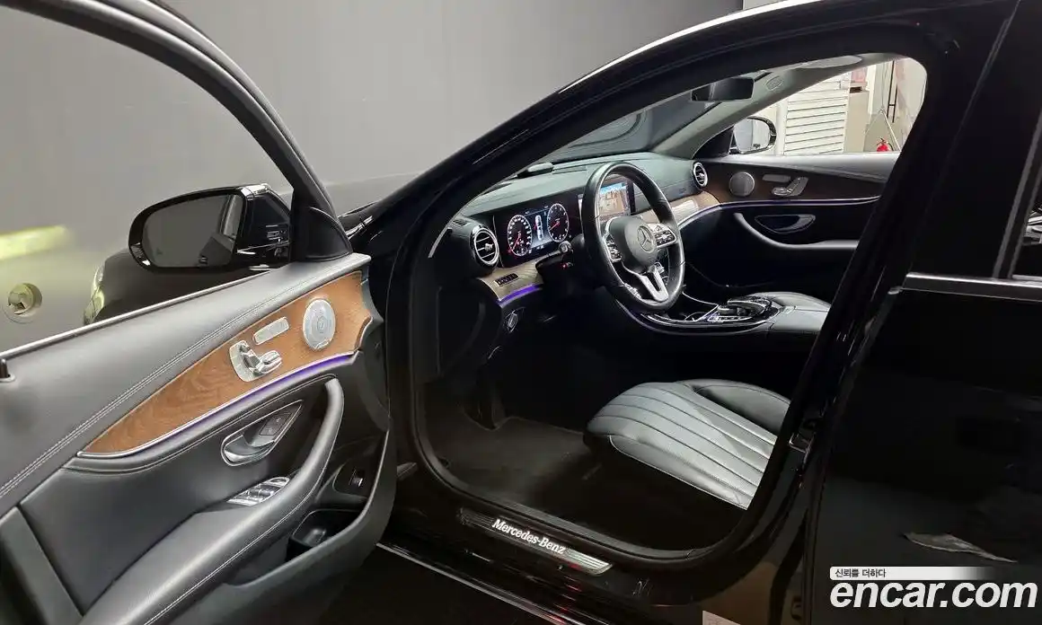 Mercedes-Benz E-Class 2020 2.0 Автомат в Москве № 143573, фото 18