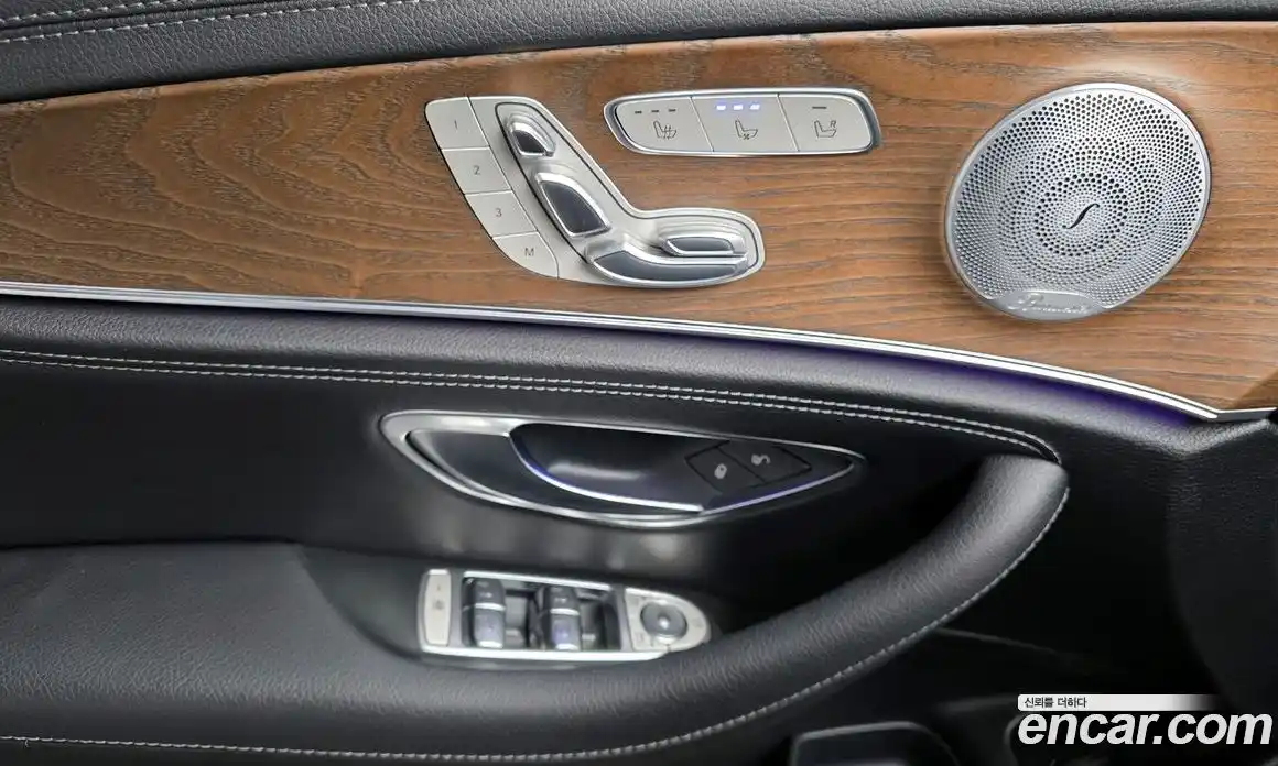 Mercedes-Benz E-Class 2020 2.0 Автомат в Москве № 143573, фото 20