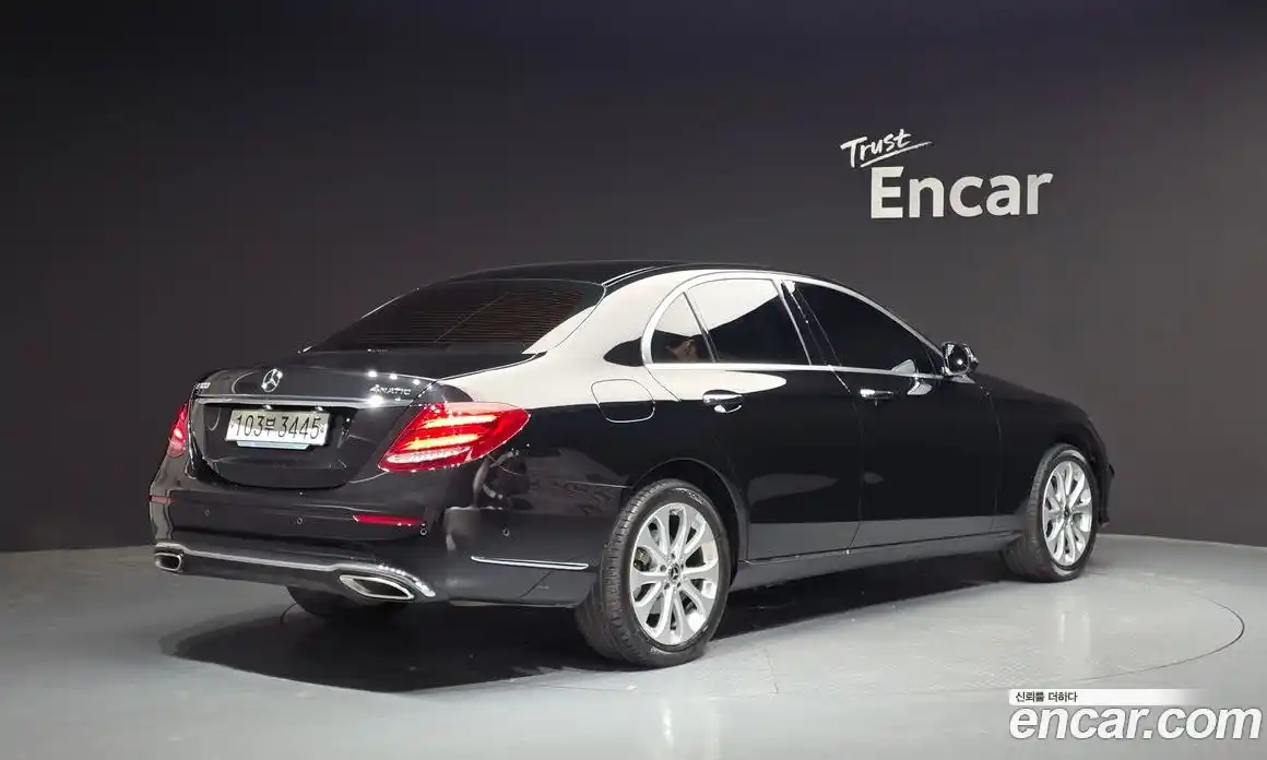 Mercedes-Benz E-Class 2020 2.0 Автомат в Москве № 143573, фото 10