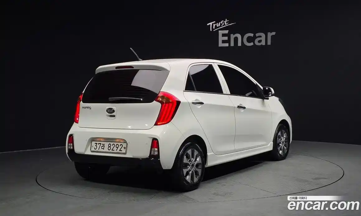 Kia Morning 2016 1.0 Автомат в Москве № 15407, фото 6