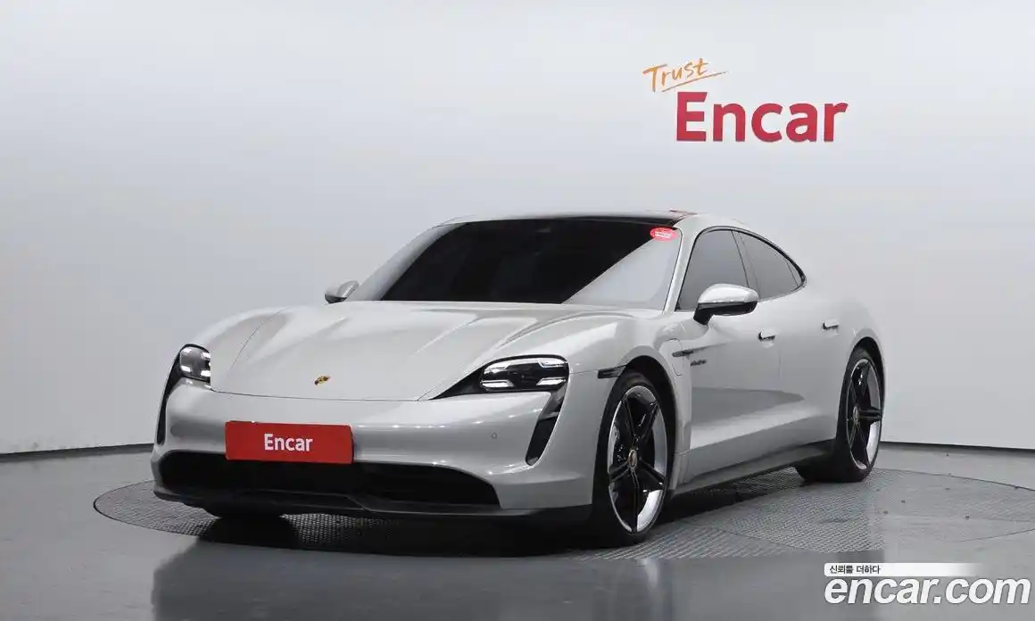 Porsche Taycan 2021 0.1 Автомат в Москве № 165350, фото 13