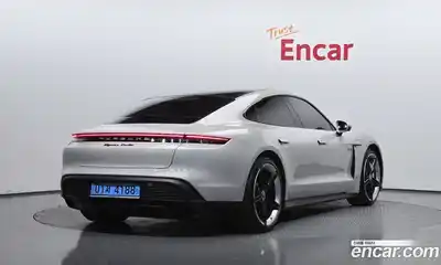 Porsche Taycan 2021 0.1 Автомат в Москве № 165350, миниатюра 3