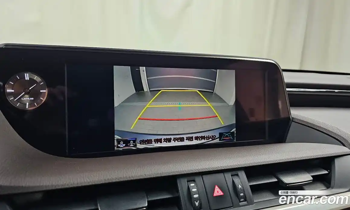 Lexus ES 2019 2.5 Автомат в Москве № 168193, фото 1