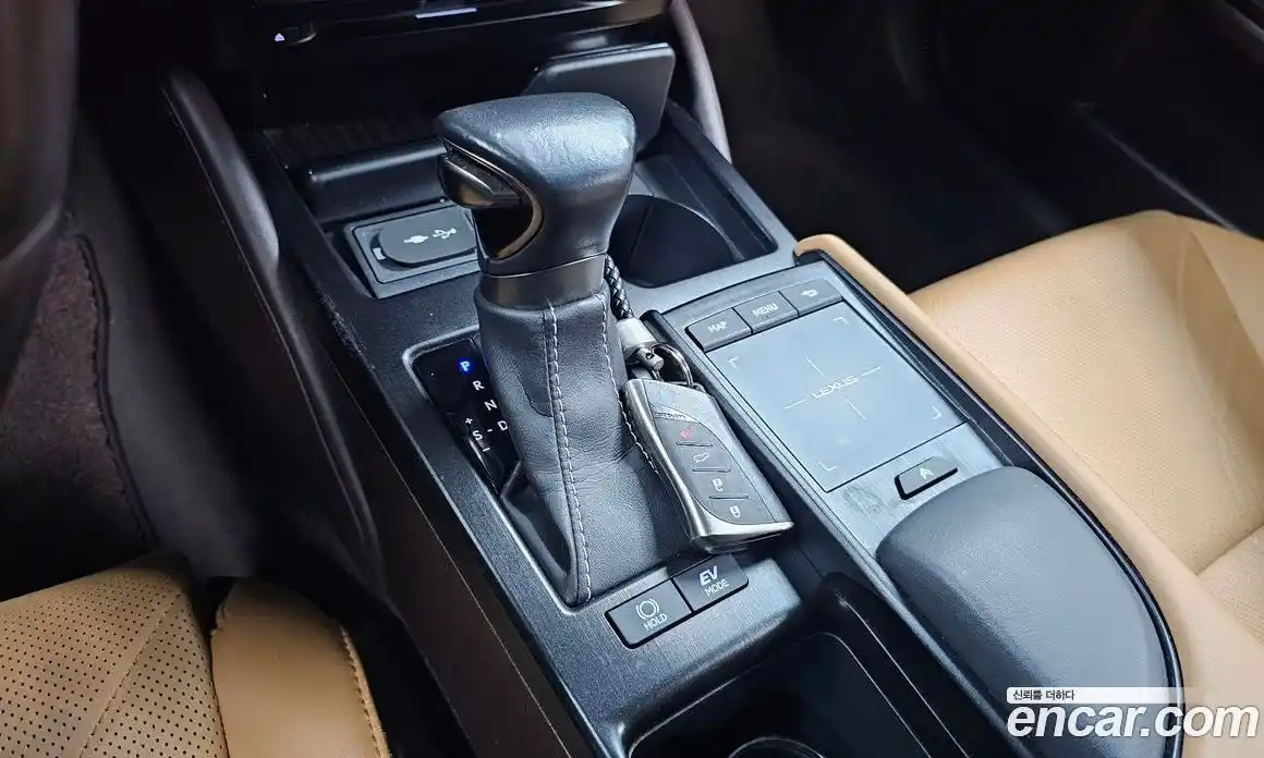 Lexus ES 2019 2.5 Автомат в Москве № 168193, фото 20