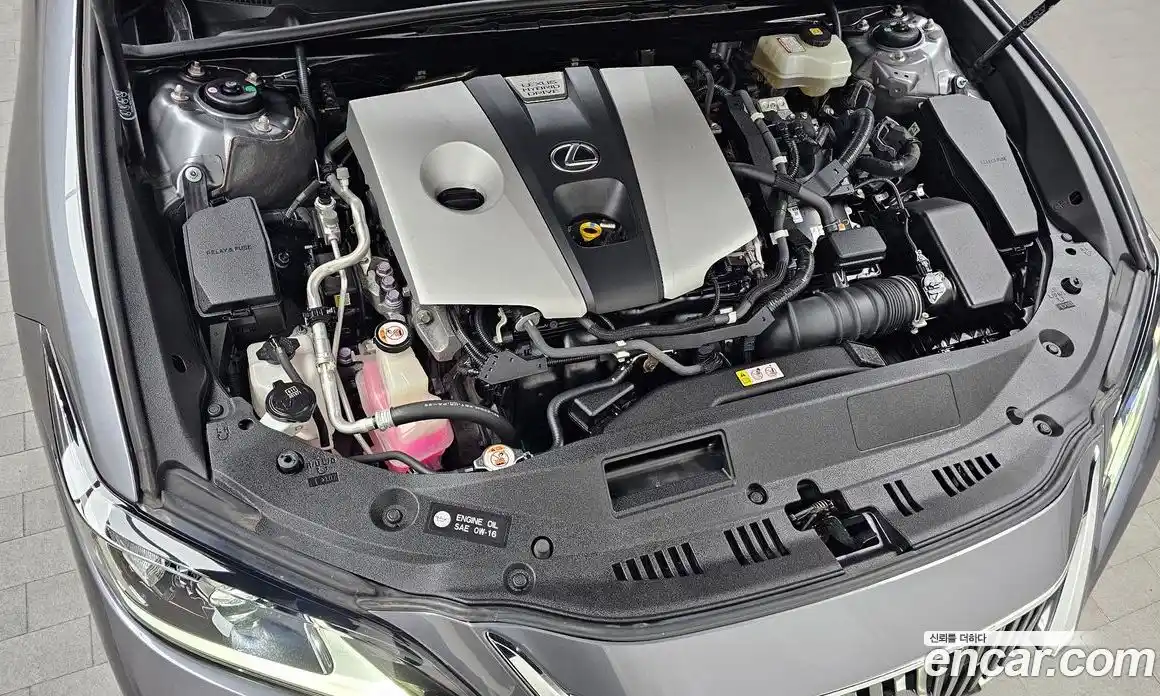 Lexus ES 2019 2.5 Автомат в Москве № 168193, фото 3