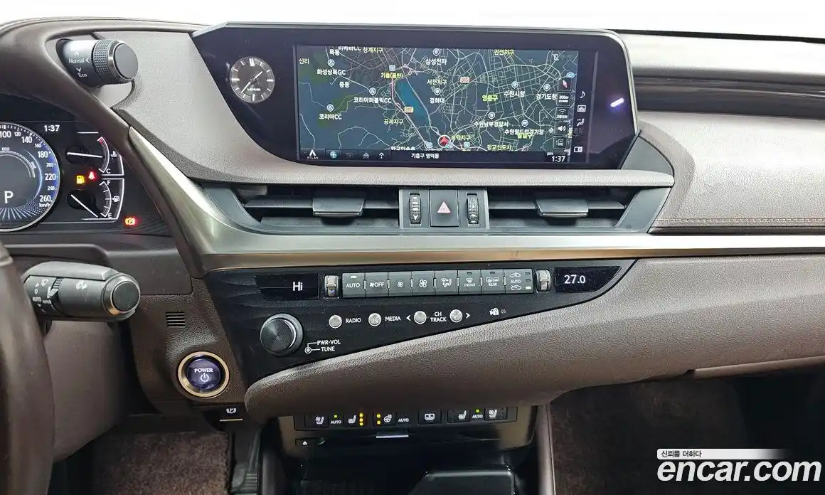 Lexus ES 2019 2.5 Автомат в Москве № 168193, фото 9