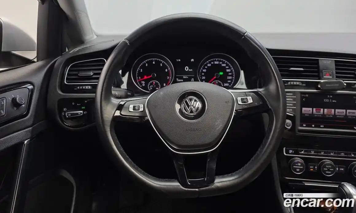 Volkswagen Golf 2016 1.4 Автомат в Москве № 169108, фото 2