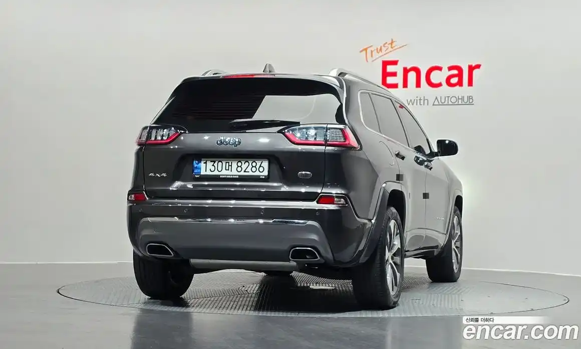 Jeep Cherokee 2021 3.2 Автомат в Москве № 169406, фото 2