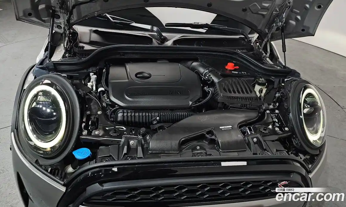 Mini Cooper 2024 2.0 Автомат в Москве № 176765, фото 15