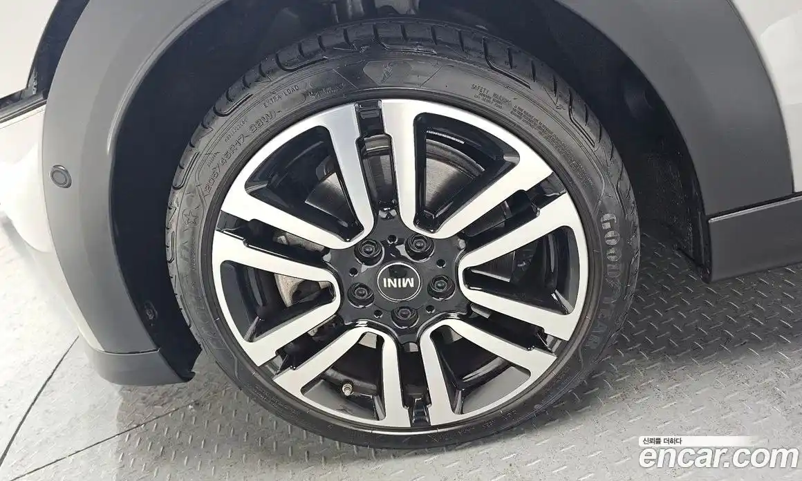 Mini Cooper 2024 2.0 Автомат в Москве № 176765, фото 16