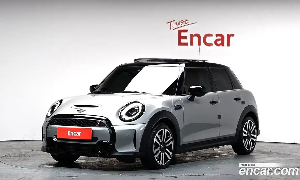 Mini Cooper 2024 2.0 Автомат в Москве № 176765, фото 6