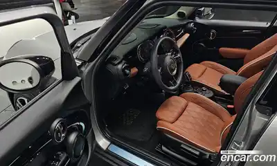 Mini Cooper 2024 2.0 Автомат в Москве № 176765, миниатюра 7