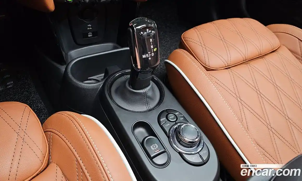 Mini Cooper 2024 2.0 Автомат в Москве № 176765, фото 8