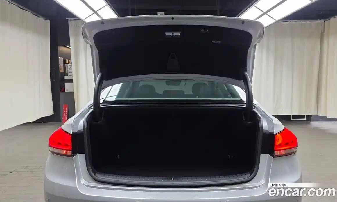 Genesis G80 2017 3.3 Автомат в Москве № 179525, фото 20