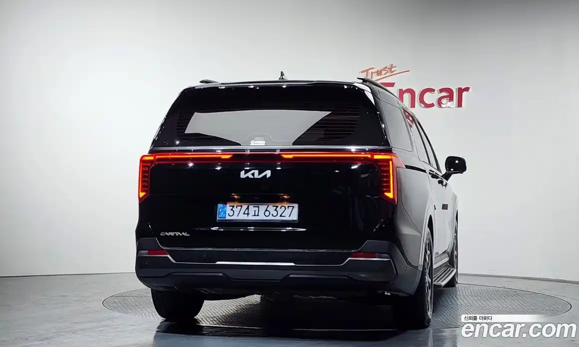 Kia Canival 2025 3.5 Автомат в Москве № 190358, фото 3