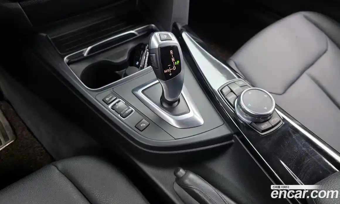 BMW 3-Series 2016 2.0 Автомат в Москве № 193109, фото 14