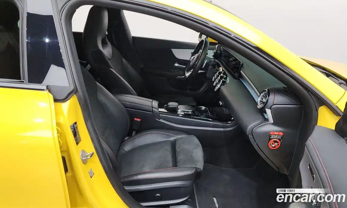 Mercedes-Benz CLA-Class 2021 2.0 Автомат в Москве № 194895, фото 8