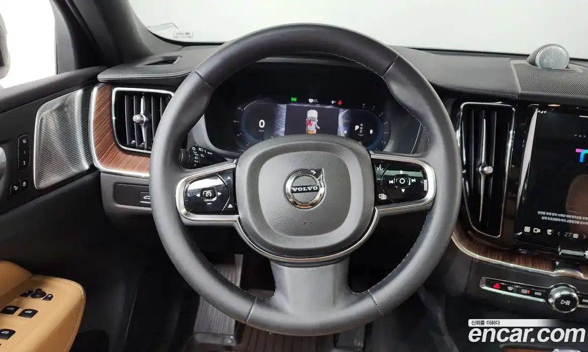 Volvo XC60 2024 2.0 Автомат в Москве № 197067, фото 15