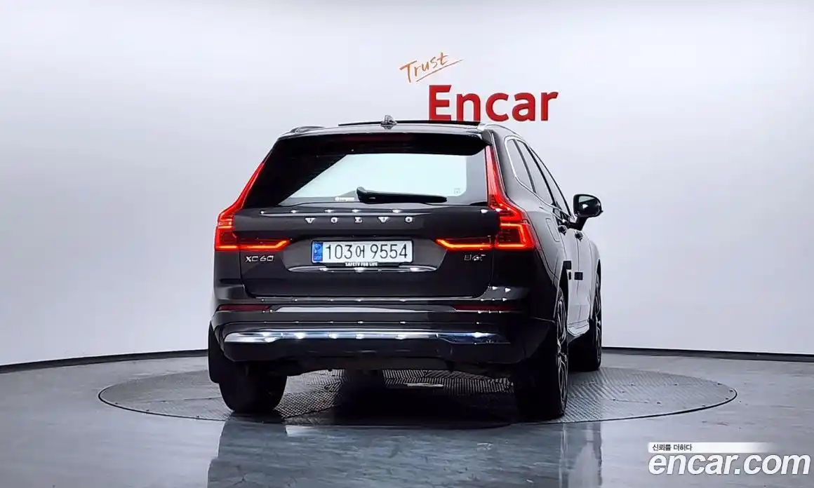 Volvo XC60 2024 2.0 Автомат в Москве № 197067, фото 9