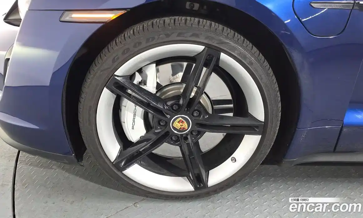 Porsche Taycan 2022 0.1 Автомат в Москве № 197194, фото 5