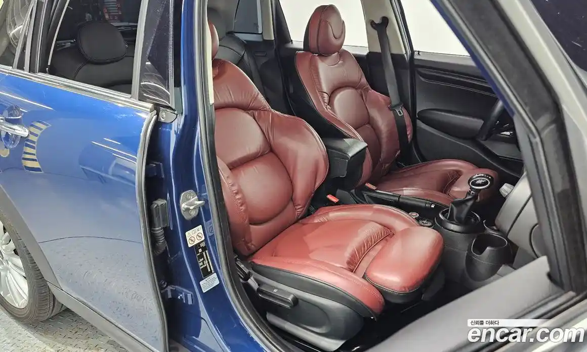 Mini Cooper 2018 1.5 Автомат в Москве № 198325, фото 13