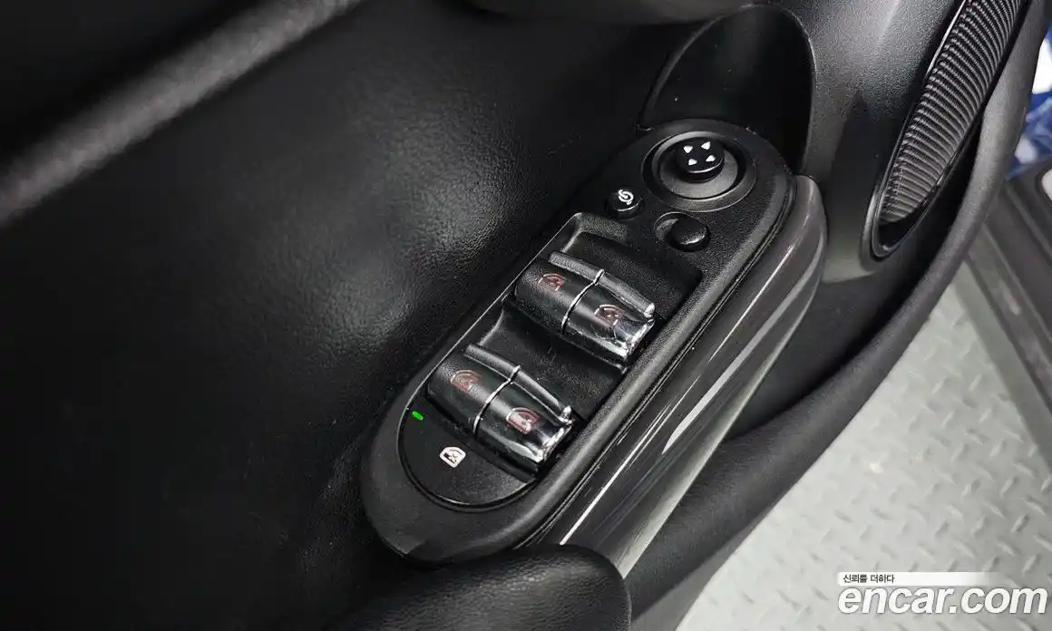 Mini Cooper 2018 1.5 Автомат в Москве № 198325, фото 14