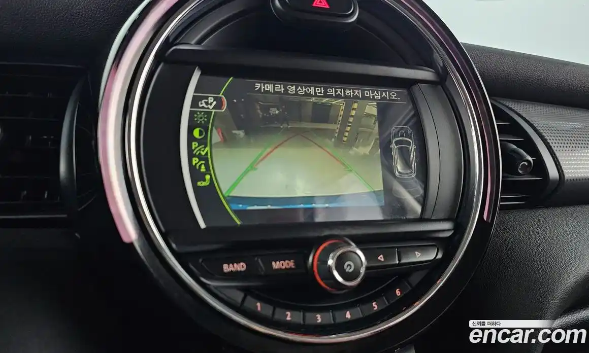 Mini Cooper 2018 1.5 Автомат в Москве № 198325, фото 6