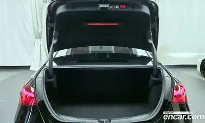 Mercedes-Benz C-Class 2024 2.0 Автомат в Москве № 200167, миниатюра 3