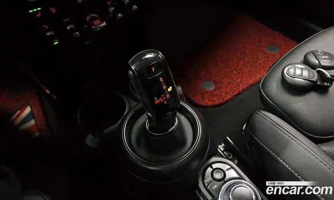 Mini Cooper 2024 1.5 Автомат в Москве № 200990, фото 14