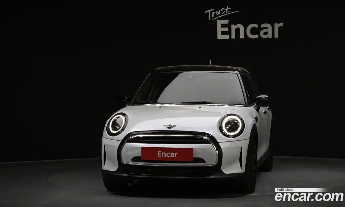 Mini Cooper 2024 1.5 Автомат в Москве № 200990, фото 8