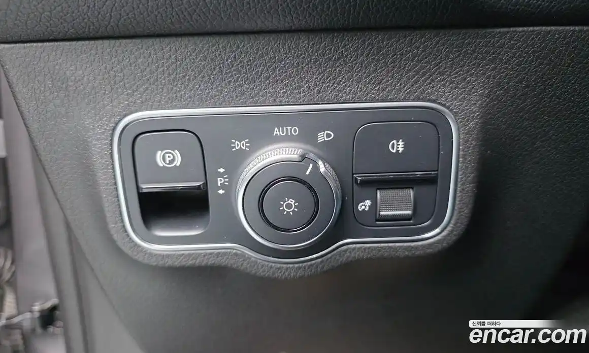 Mercedes-Benz GLB-Class 2021 2.0 Автомат в Москве № 205726, фото 13