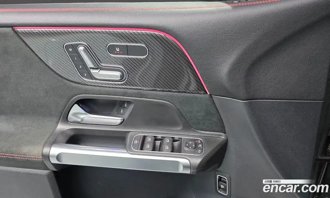 Mercedes-Benz GLB-Class 2021 2.0 Автомат в Москве № 205726, фото 3