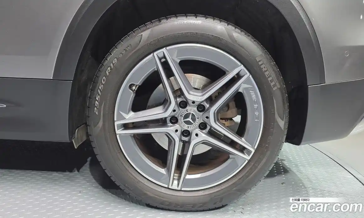 Mercedes-Benz GLB-Class 2021 2.0 Автомат в Москве № 205726, фото 8