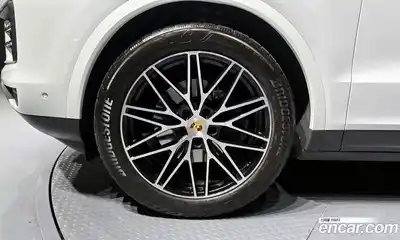 Porsche Cayenne 2024 3.0 Автомат в Москве № 213073, миниатюра 12