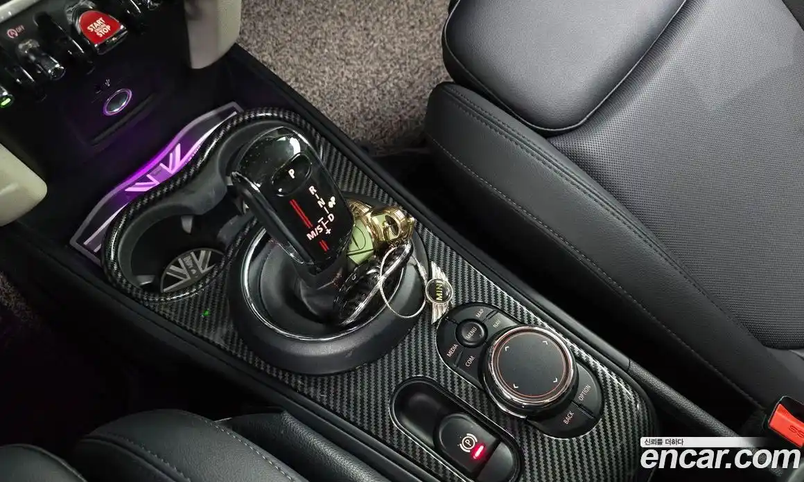 Mini Countryman 2019 2.0 Автомат в Москве № 214384, фото 16