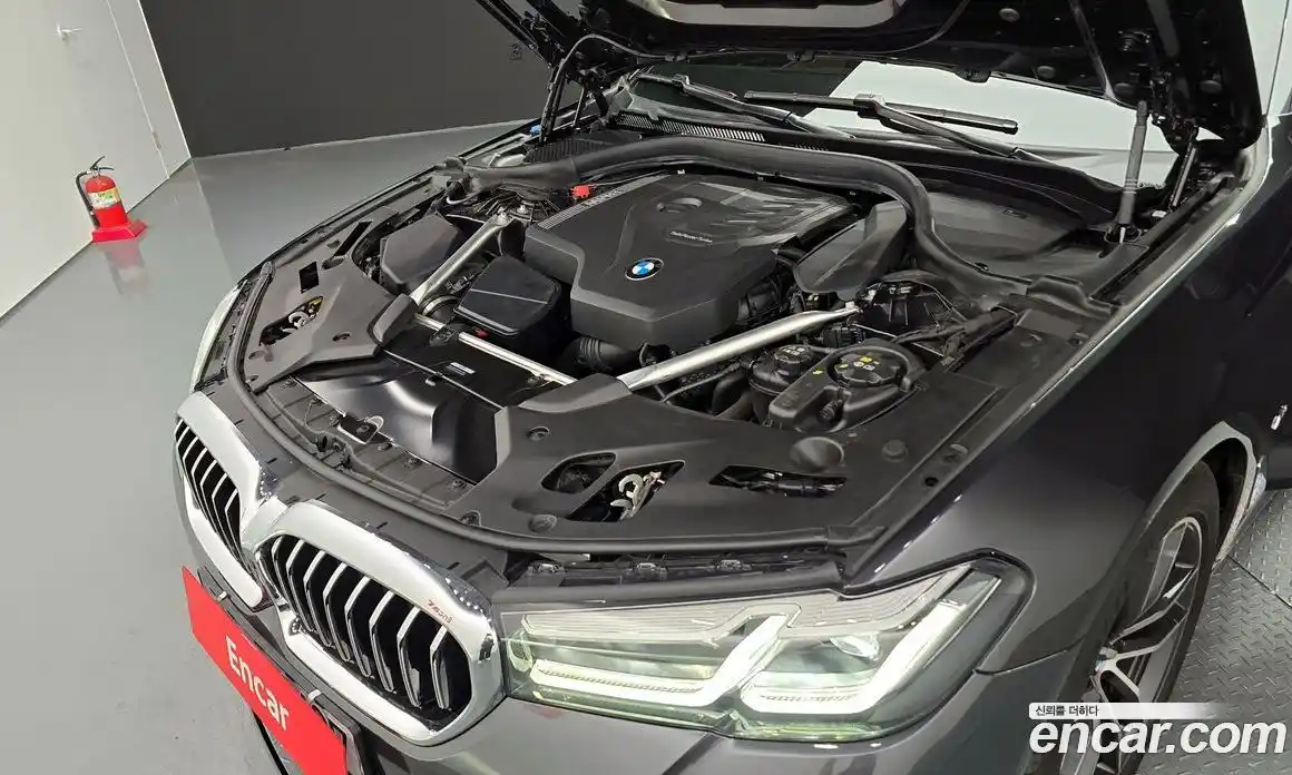 BMW 5-Series 2023 2.0 Автомат в Москве № 228372, фото 2