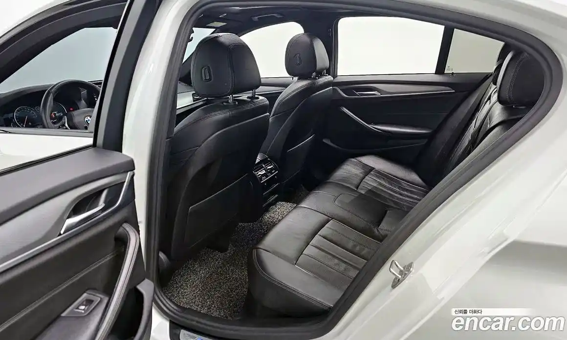 BMW 5-Series 2017 2.0 Автомат в Москве № 229209, фото 17