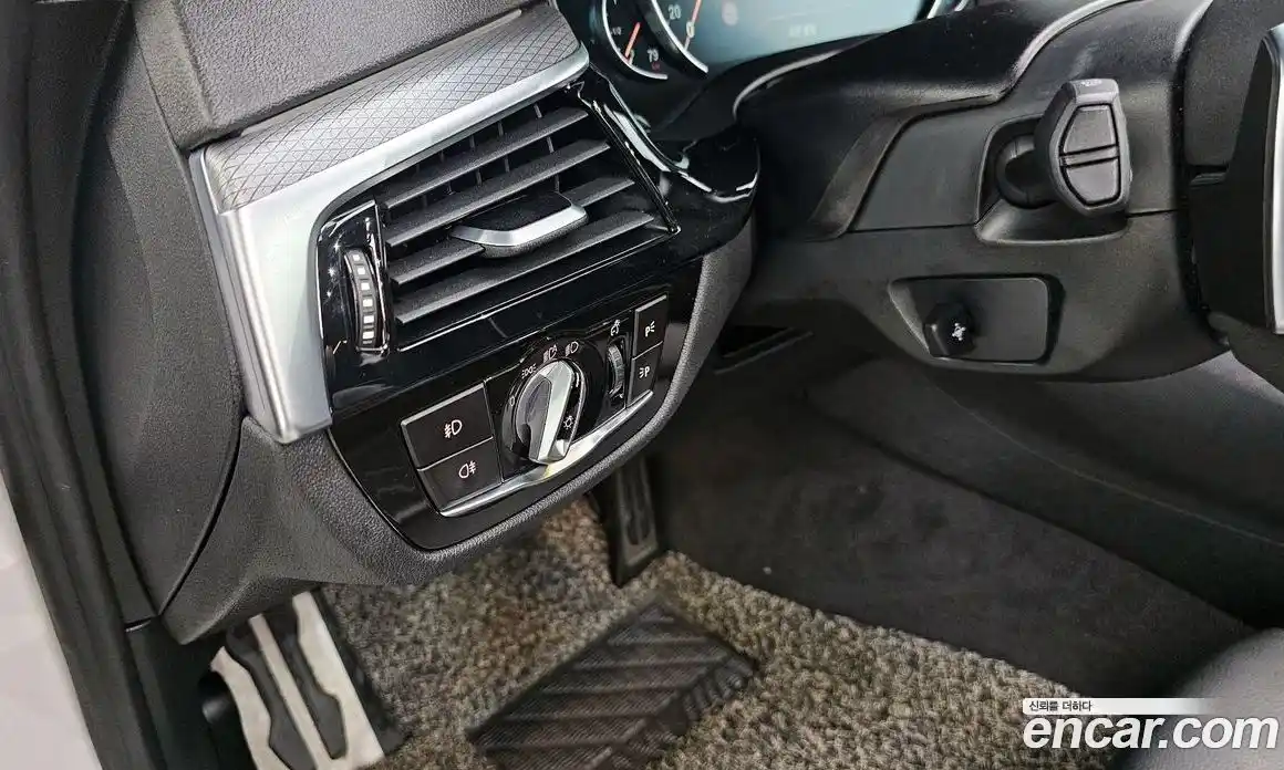 BMW 5-Series 2017 2.0 Автомат в Москве № 229209, фото 4