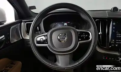 Volvo XC60 2019 2.0 Автомат в Москве № 230544, миниатюра 3