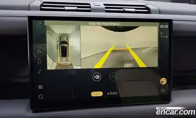 Land Rover Defender, 2023