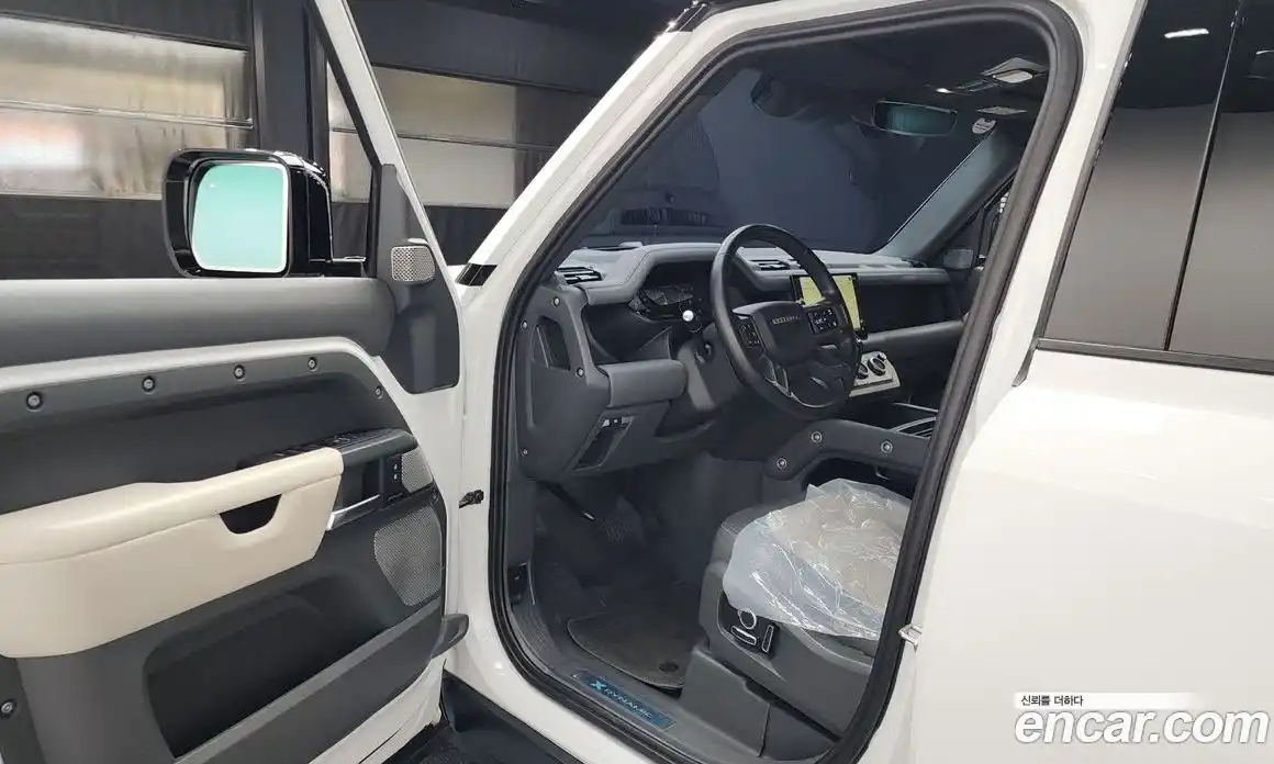 Land Rover Defender 2023 3.0 Автомат в Москве № 231188, фото 19