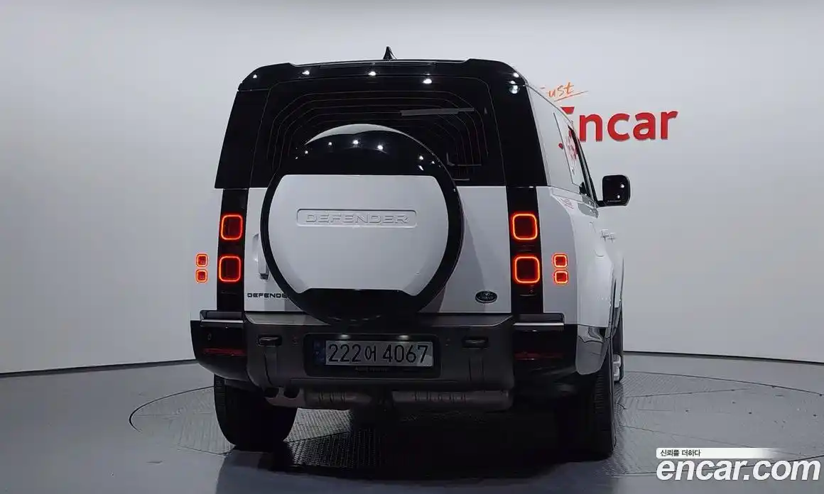 Land Rover Defender 2023 3.0 Автомат в Москве № 231188, фото 8