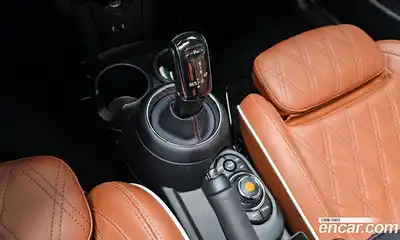 Mini Cooper Convertible 2020 2.0 Автомат в Москве № 231440, миниатюра 4