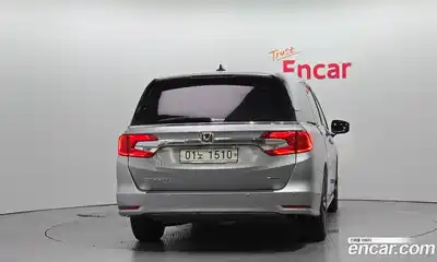 Honda Odyssey 2018 3.5 Автомат в Москве № 232913, миниатюра 11